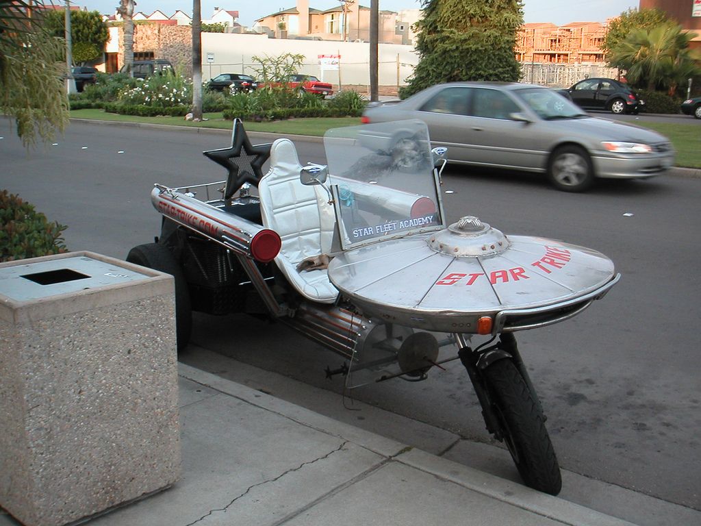 star_trek_motorcycle-2