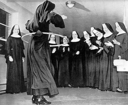 15 Vintage Photos of Nuns doing normal things - St Michael Catholic Radio